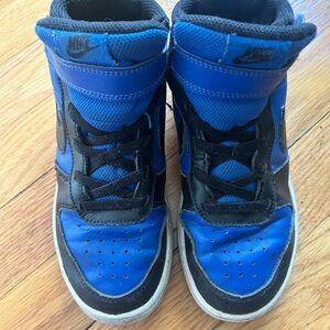 Nike Kids Black and Blue Sneakers